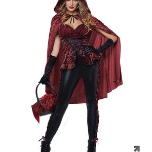 I’m selling a red riding hood costume from Spirit Halloween. Size small.